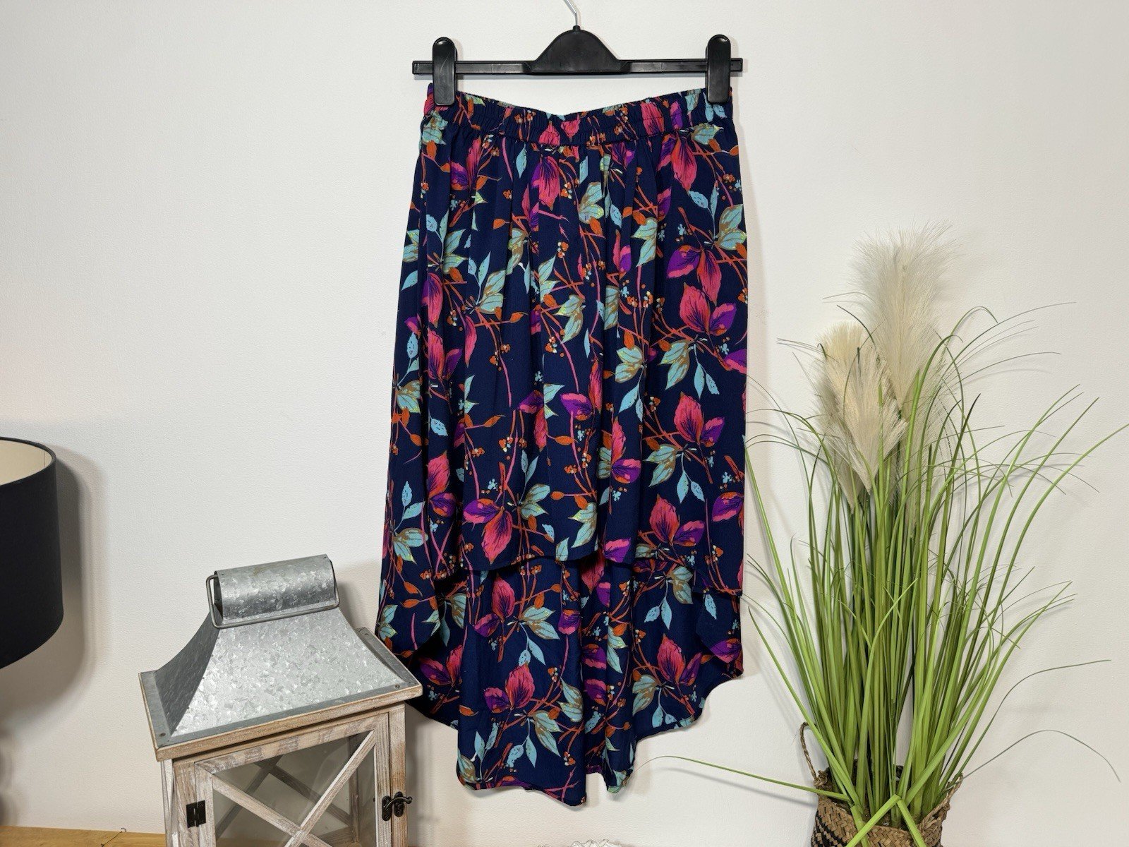 Asymmetrical High-Low Floral Skirt Size 8-10