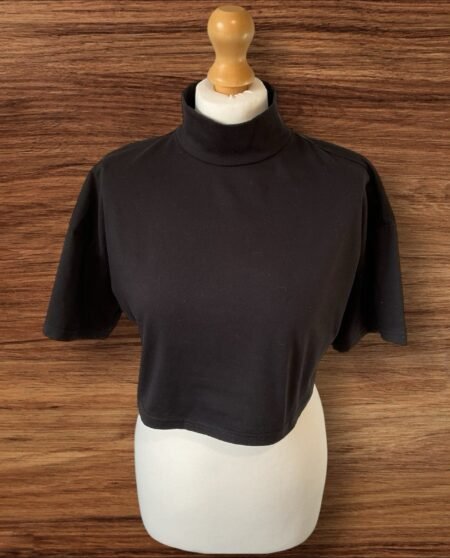 Black Cropped High Neck Top 3 Quarter Sleeve Size M