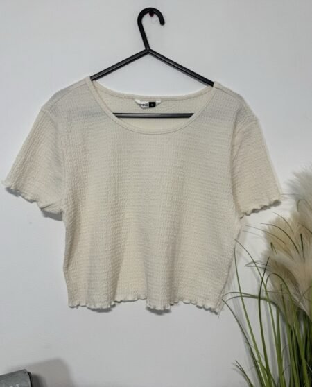 Cream Crinkle Crop Short Sleeve Lettuce Hem Top Size M