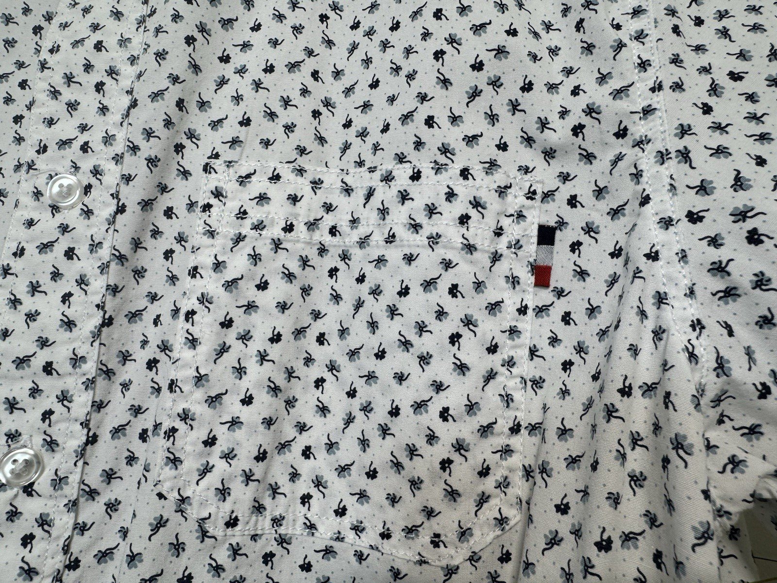 White Floral Cotton Short Sleeve Shirt Size M