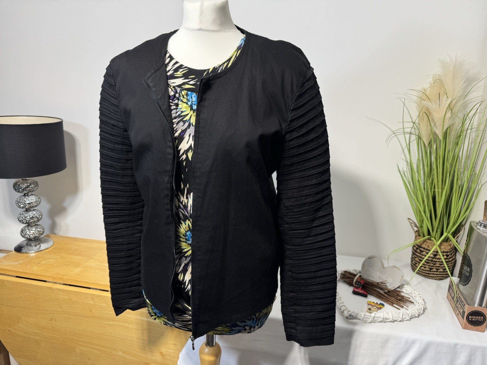 Black Pleated Sleeve Full Zip Collarless Lined Jacket Size 12-14