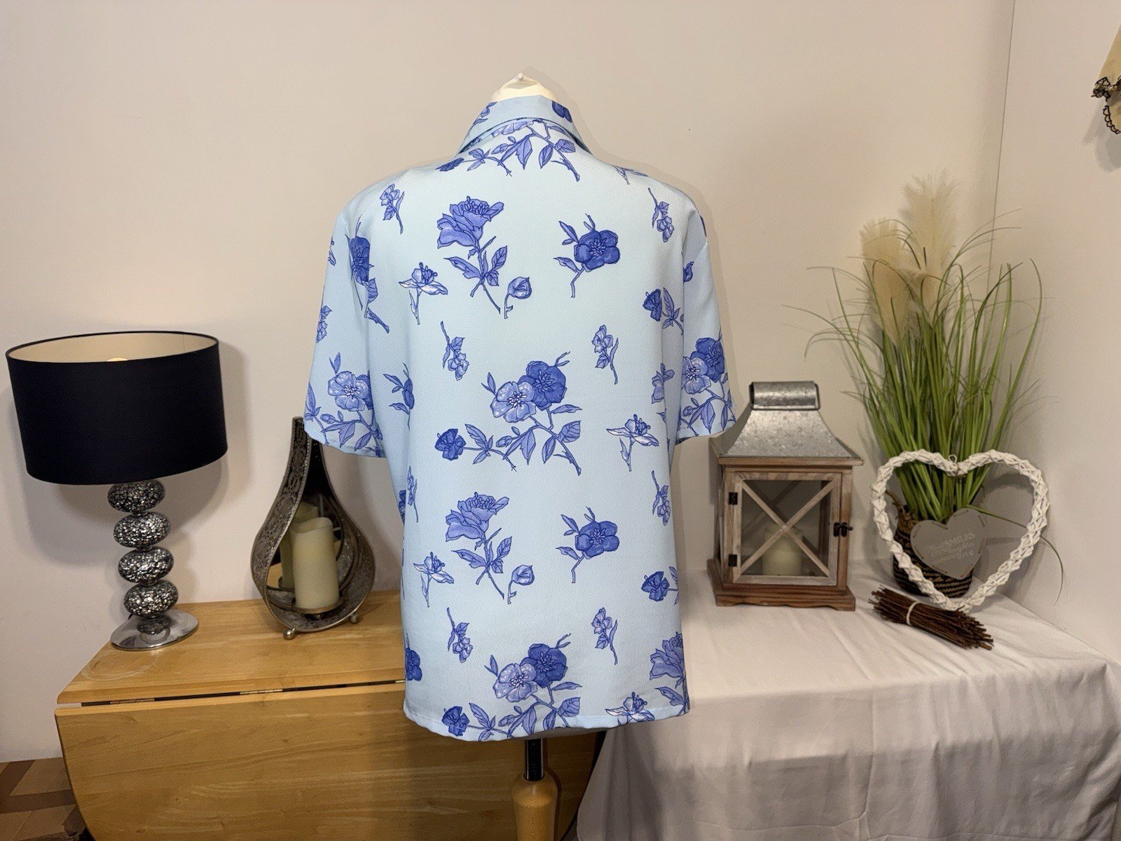 Blue Floral Relaxed Fit Blouse With Shoulder Pads Size 22in