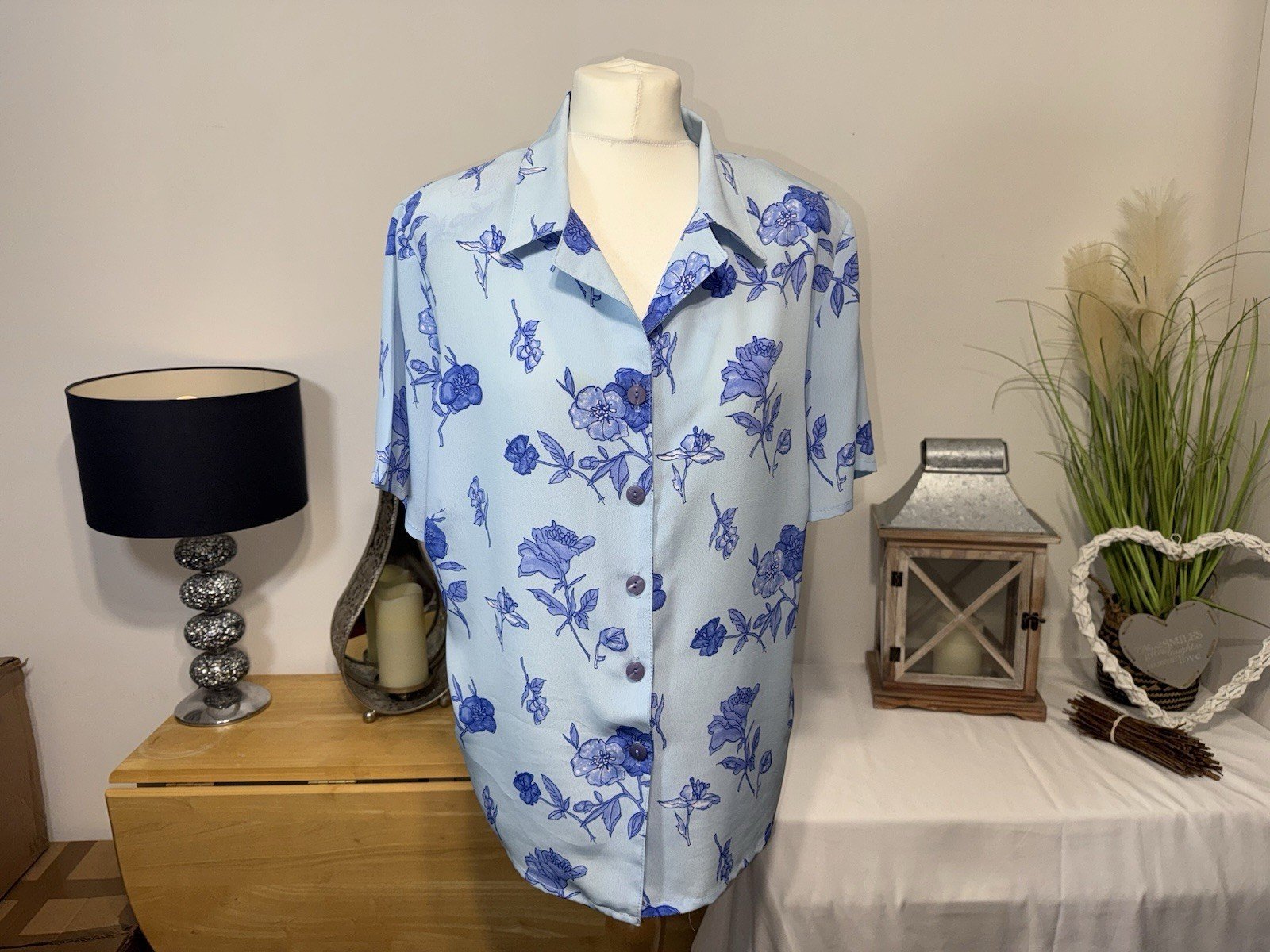 Blue Floral Relaxed Fit Blouse With Shoulder Pads Size 22in