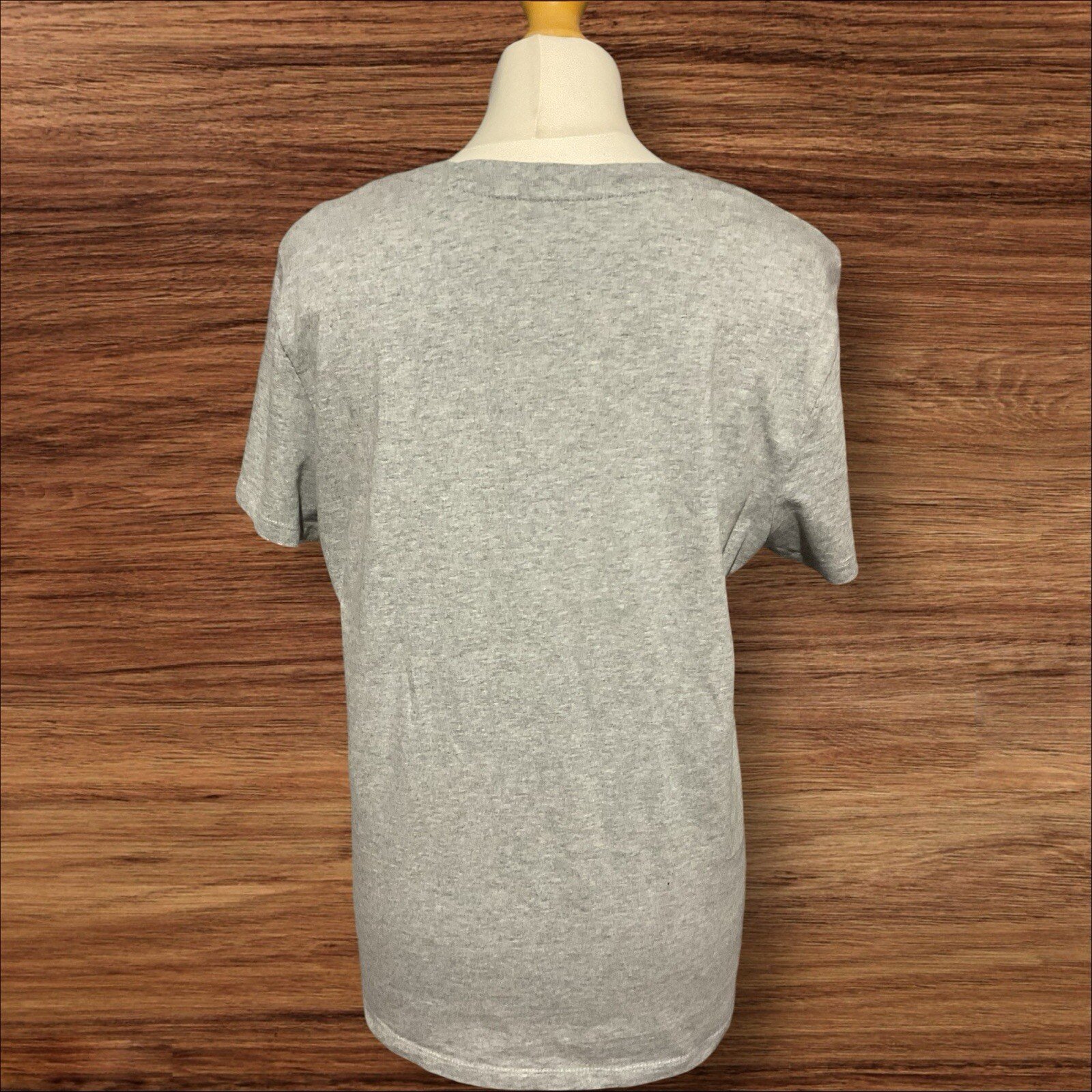 Levi’s Mark Grey Short Sleeved T Shirt With Front Motif Size L