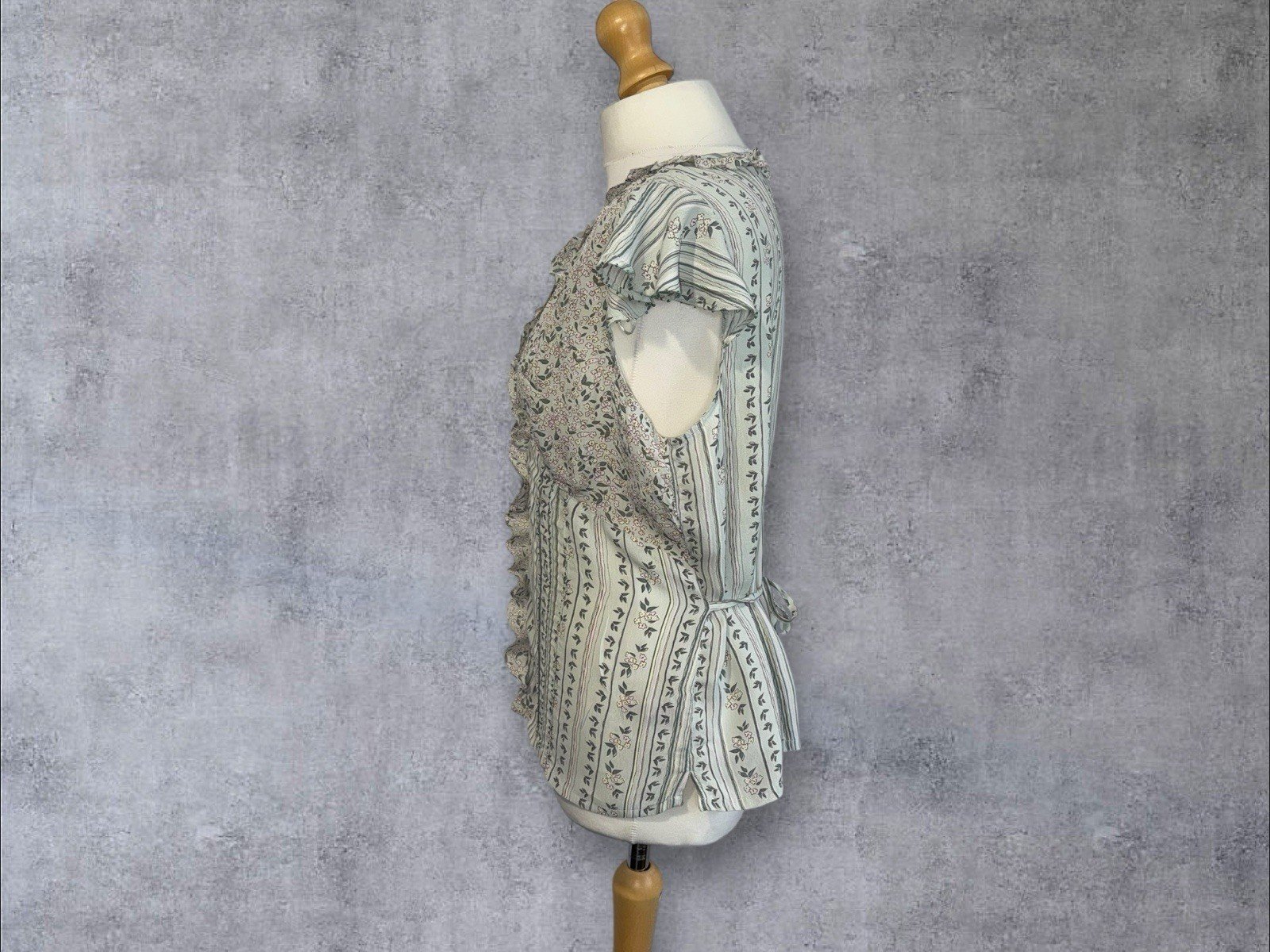 Mint Ditsy Floral Blouse Frill Detail To Close And Collar Tie Waist