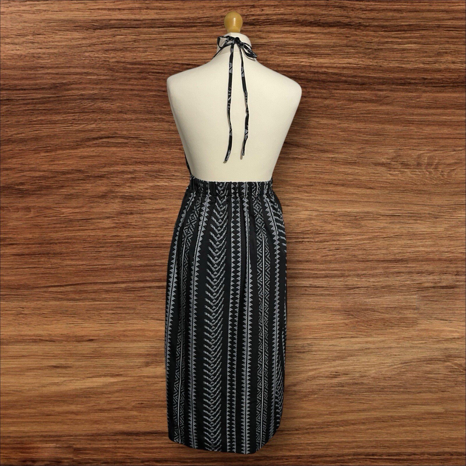 Womens Black/White Halter Neck Split Maxi Dress SizeS