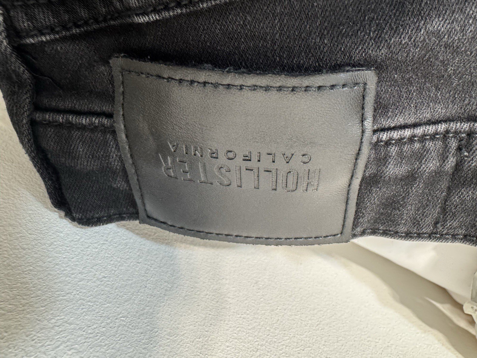 Hollister Black Tapered Advanced Stretch Crop Jeans W28 L27