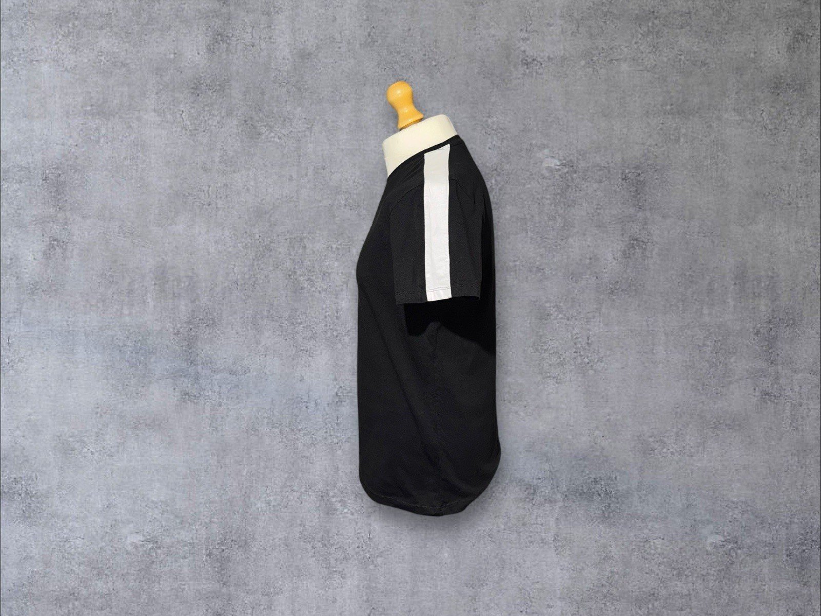 Jack&Jones Black Cotton T-Shirt With Front Graphic White Stripe To Sleeve Size L