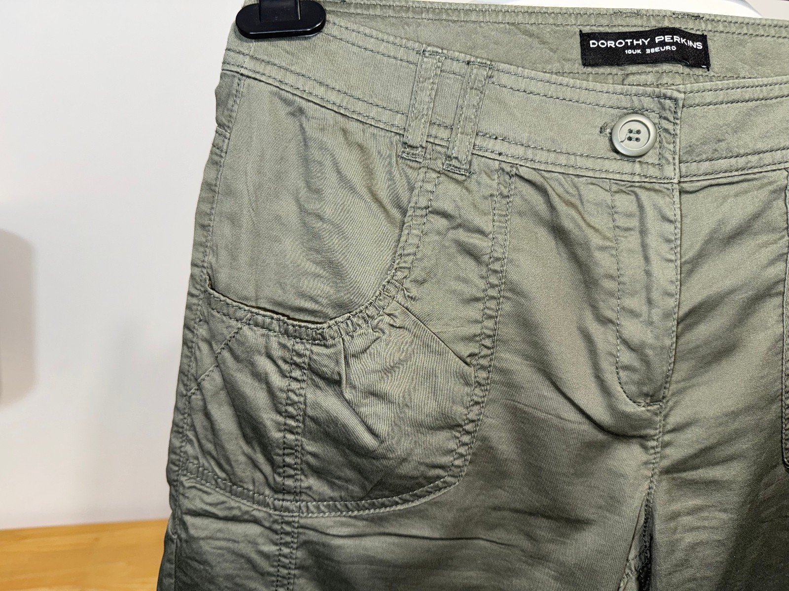 KHAKI GREEN BERMUDA SHORTS SIZE 10