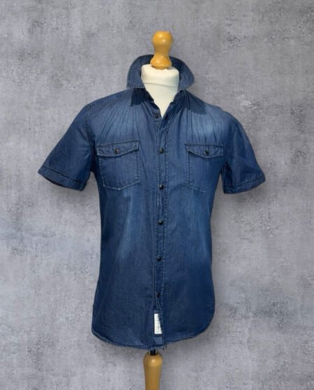 Kuegou Distressed Look Short Sleeve Denim Popper Close Front Pockets Size L