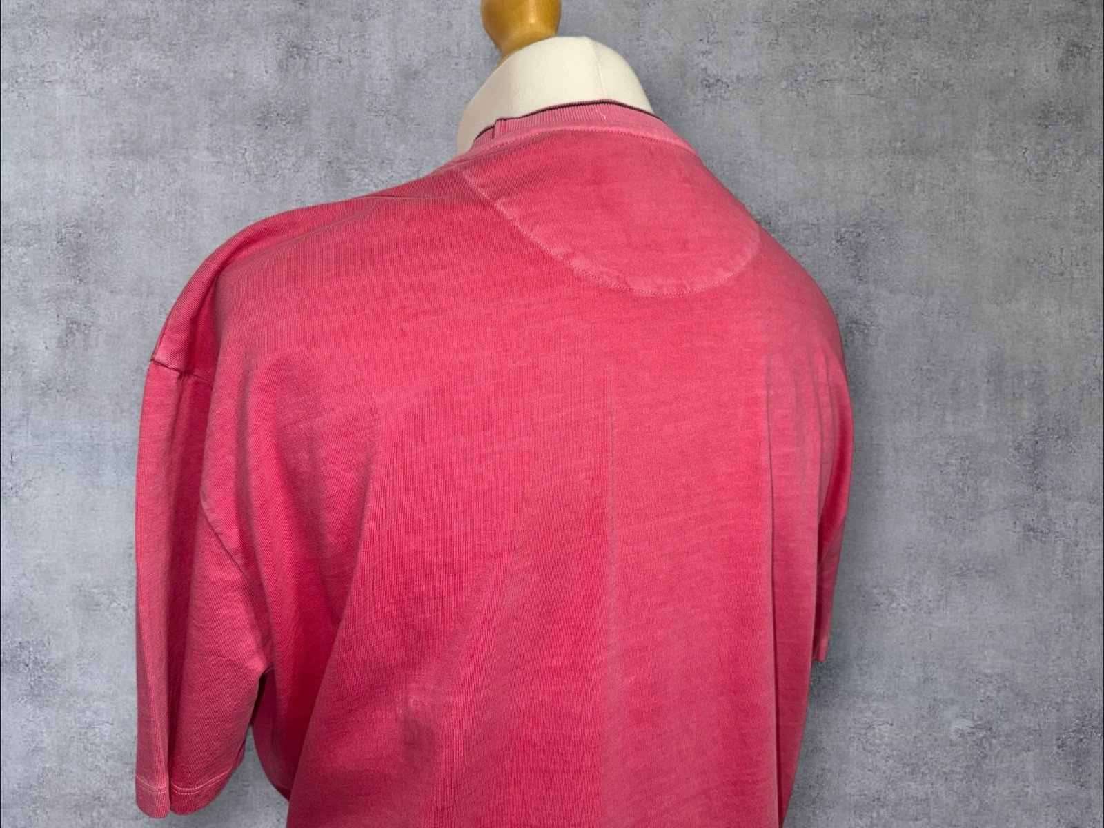 Lyle & Scott Pink Crew Neck Boxy Fit T Shirt With Motif Pocket Size M