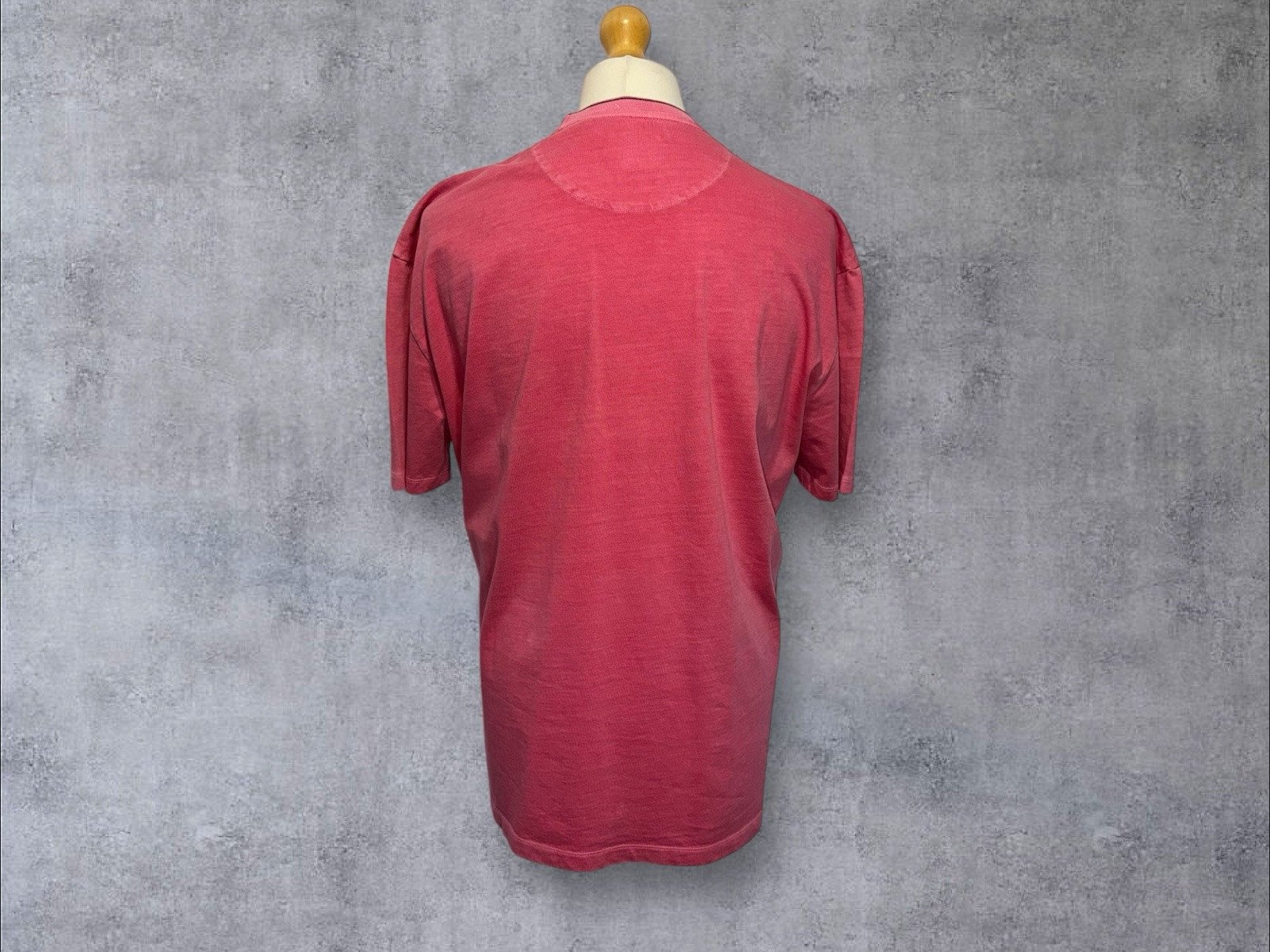 Lyle & Scott Pink Crew Neck Boxy Fit T Shirt With Motif Pocket Size M