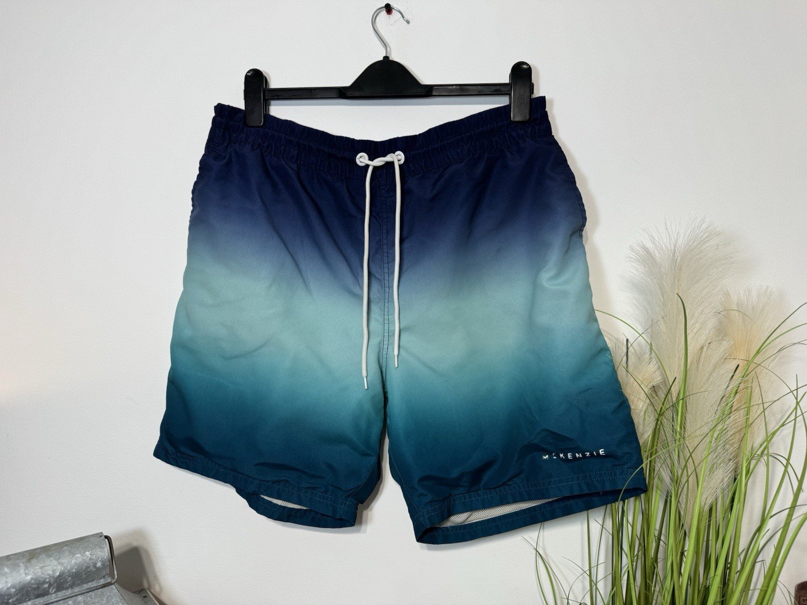 McKenzie Ombré Mesh Lined Swim Shorts Drawcord Waist Size XL