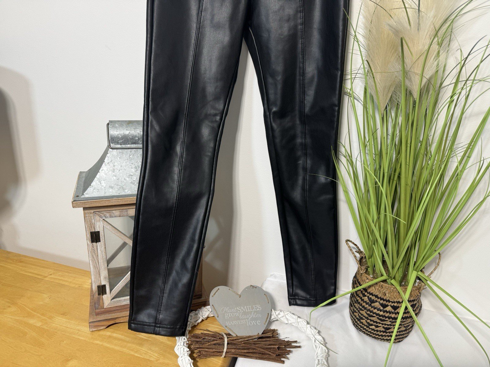 New Look Black Faux Leather Stretch Leggings Size 8