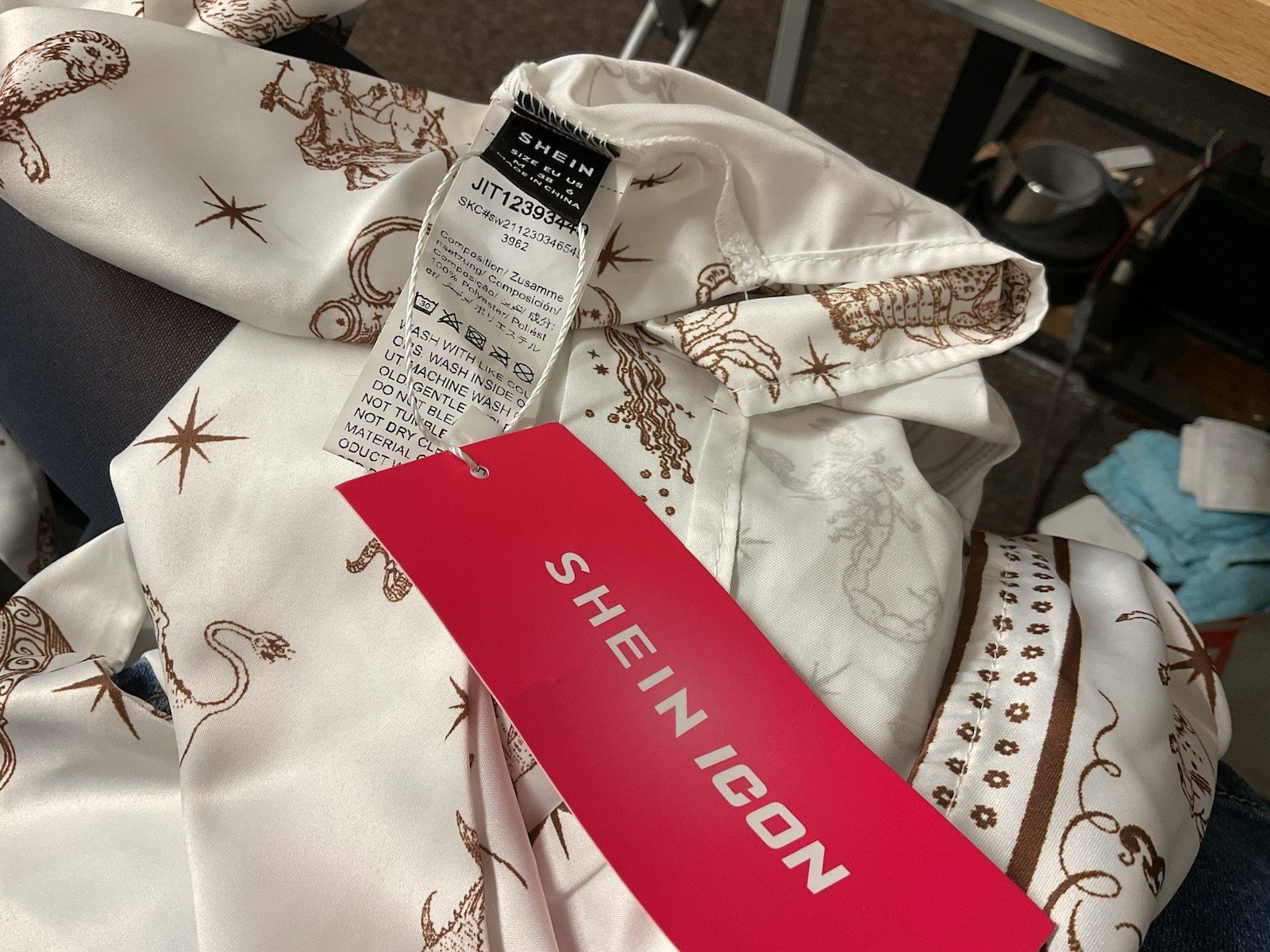 Shein Bandeau Style Top With Tie Back Silky Effect Fabric V Front Size M