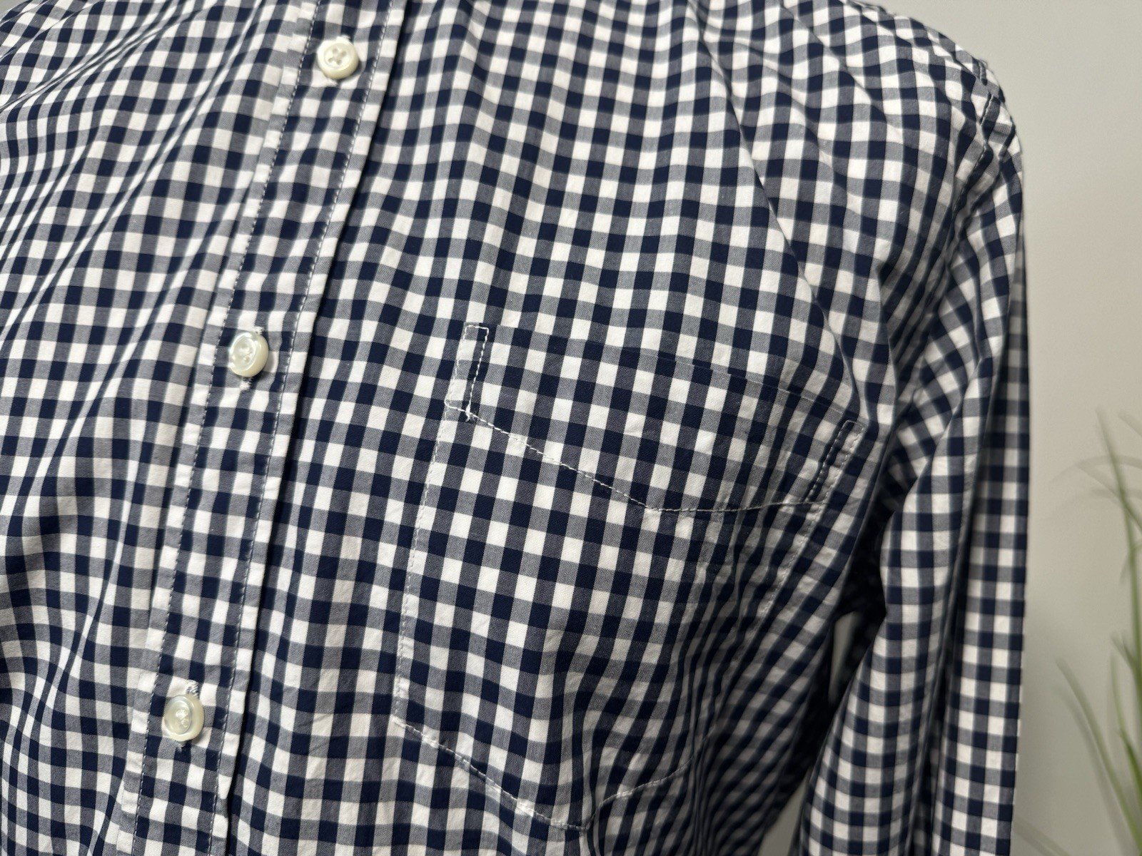 Gap Navy & White Check Button Down Long Sleeve Shirt Size L