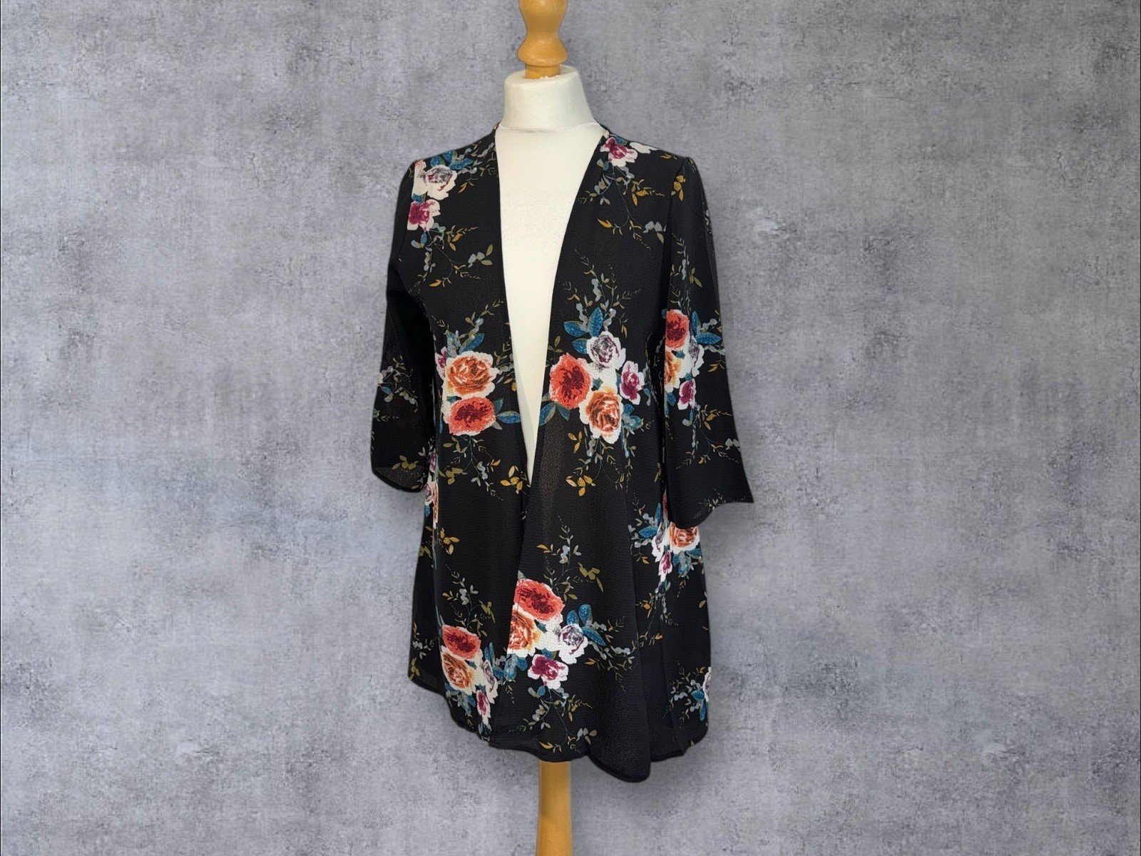Kimono Beach Cover Up Black Floral Textured Fabric Size M