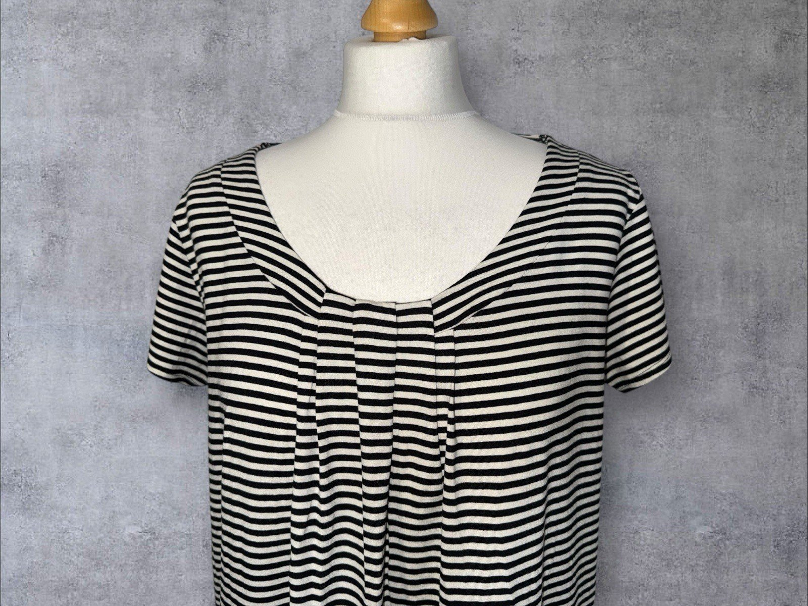 M&S Cream Mix Stripe Top Pleated Front Detail Scoop Neck Size 16