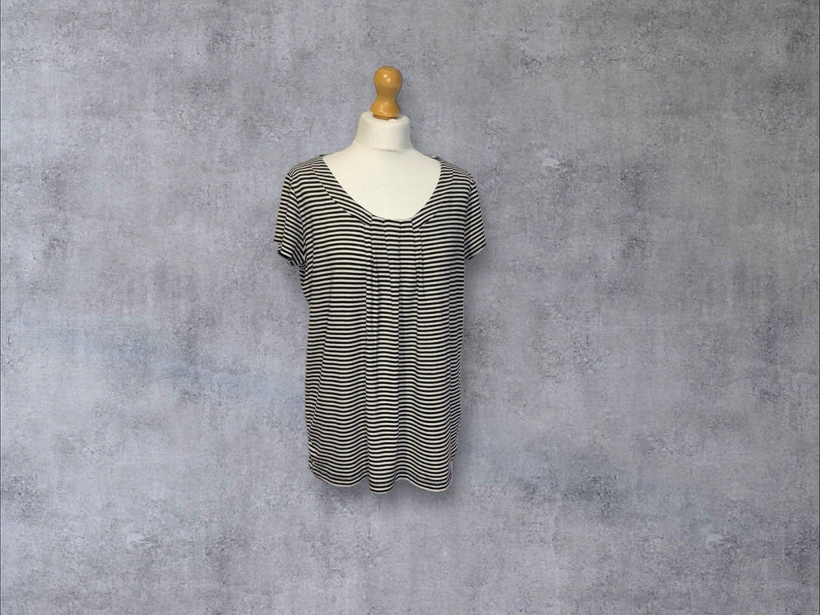 M&S Cream Mix Stripe Top Pleated Front Detail Scoop Neck Size 16