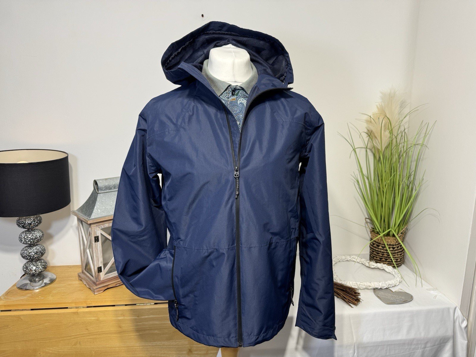 Navy Showerproof Mesh Lined Hooded Full Zip Jacket Size M