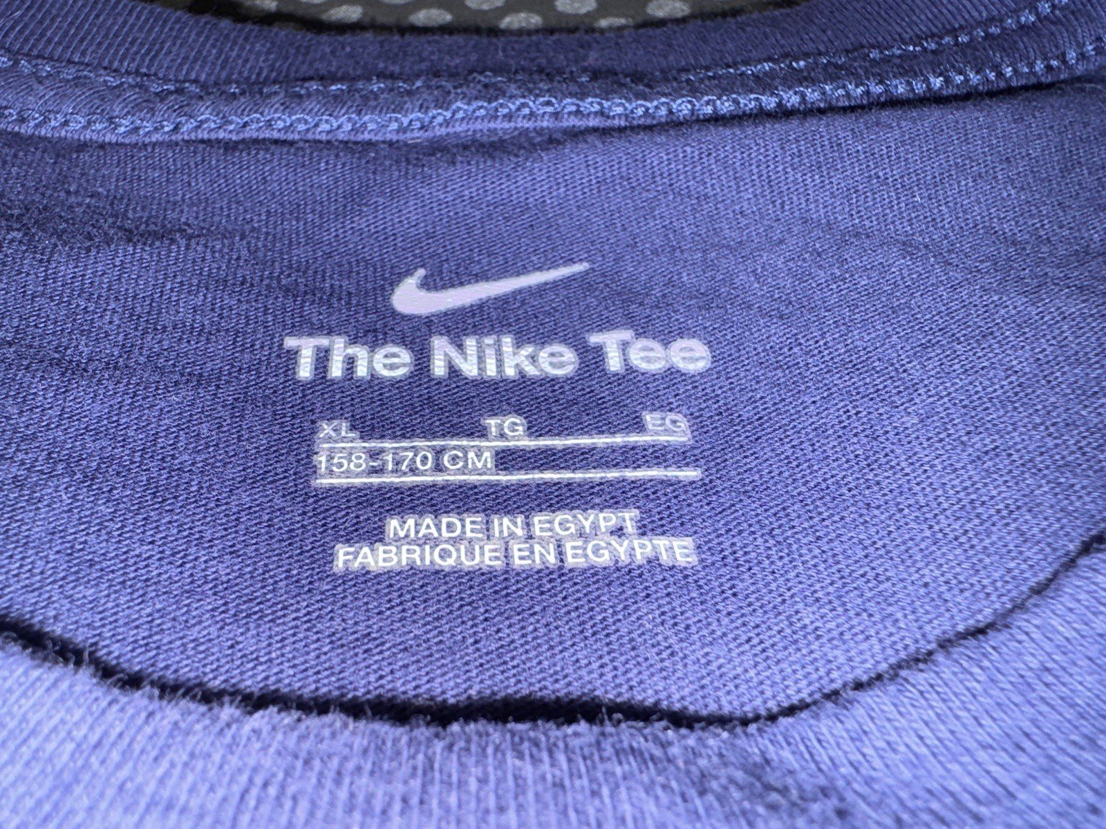 Nike Tottenham Hotspur Theme Navy T-shirt With Graphic Side Badge Pit-pit 19in