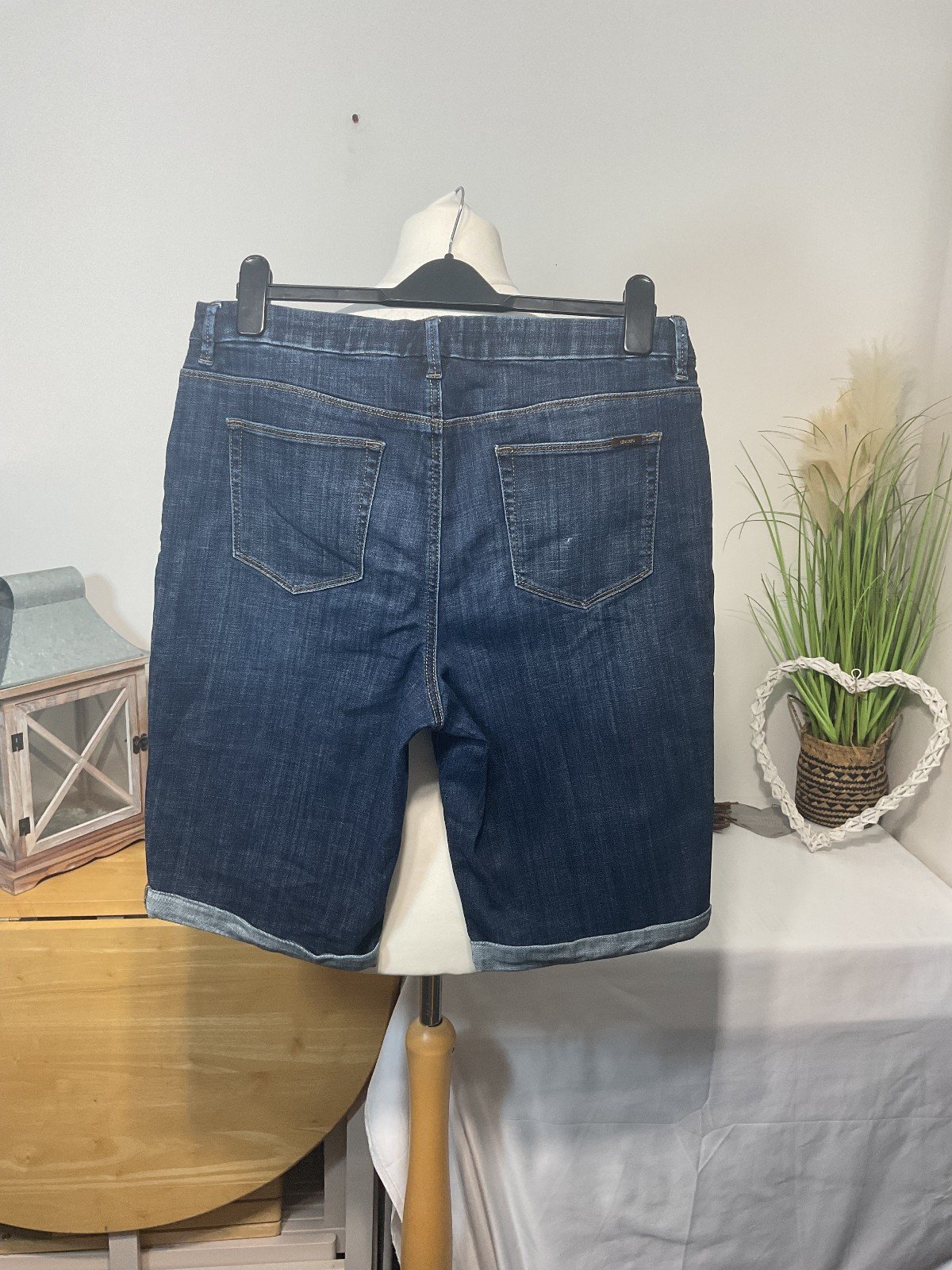 Womens Chicco 'The So Slimmimg Girlfriend' Denim Shorts Size 12/14