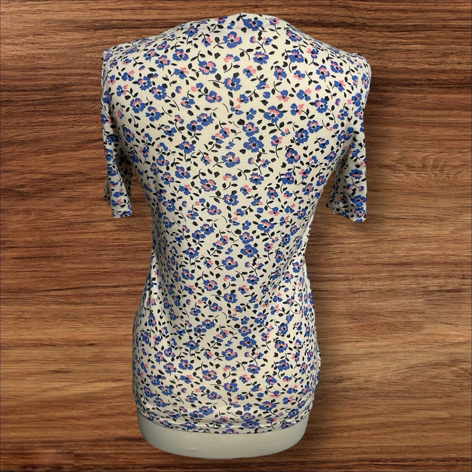 Womens M&S Ivory Top With Floral Pattern Short Sleeve Round Neck Size 10